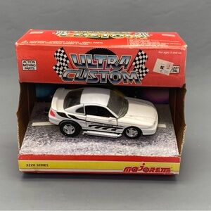 Majorette Ultra Custom White 1995 Mustang Turbo # 3221 1:32-NEW